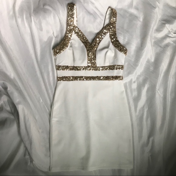 Online Boutique Dresses & Skirts - 🔥HOST PICK🔥White Party Dress (LIKE NEW)